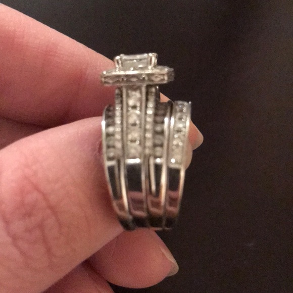 SOLD!!!! Wedding Set 💖💖 - Picture 6 of 6